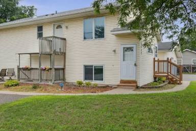 Main picture of 9034 Lexington Ave N