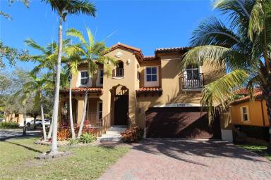 Main picture of 15449 SW 31st Ln