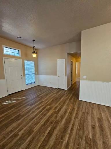 Main picture of 437 Waterfront Dr