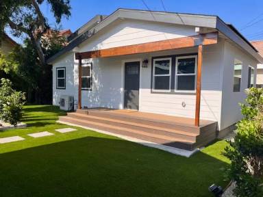 Main picture of 6008 Kauffman Ave