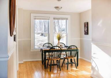 Main picture of 30 Henry St