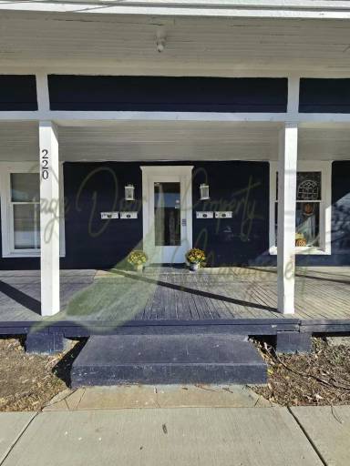 Main picture of 220 W Excelsior St