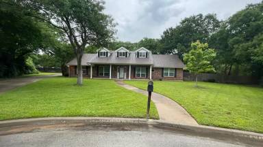 Main picture of 7213 Tumbleweed Ct