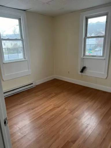 Main picture of 31 N 8th Ave