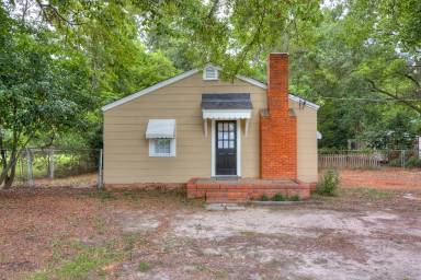 Main picture of 2012 Cherry Rd