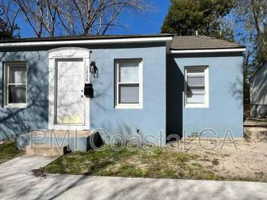 Main picture of 1228 E 54th St