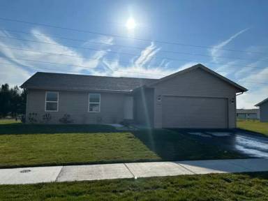 Main picture of 1169 Russell Rd