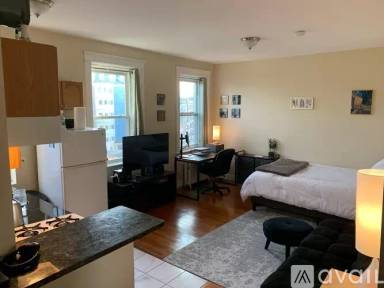 Main picture of 1193 Commonwealth Ave