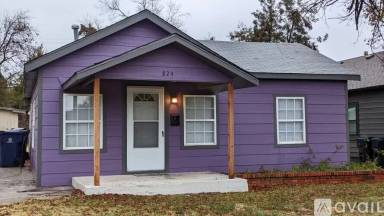 Main picture of 824 NW 45th St