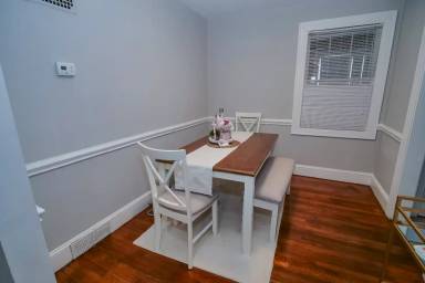 Main picture of 104 S Harding St