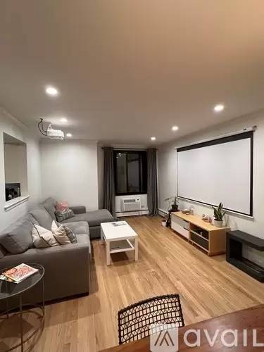 Main picture of 2336 N Commonwealth Ave