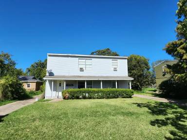 Main picture of 1136 5th Ave N