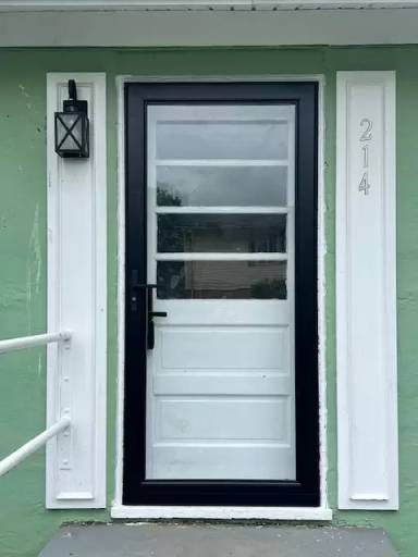 Main picture of 214 Ashby Ave
