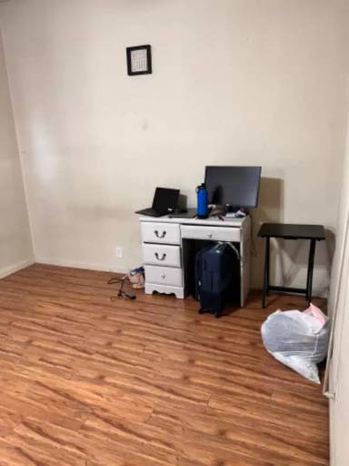 Main picture of 1633 Amberwood Dr