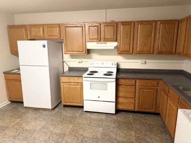 Main picture of 102 E North St Apartments