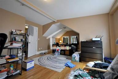 Main picture of 37 Woodstock Ave