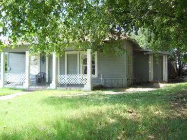 Main picture of 208 Graham St
