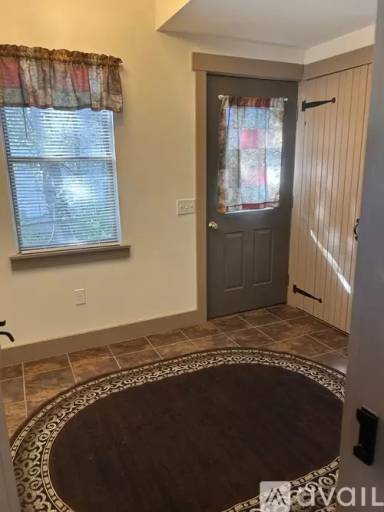 Main picture of 107 Lee Rd