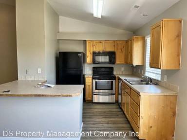 Main picture of 129 N Plummer Rd