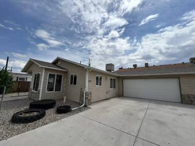 Main picture of 564 Garfield Dr
