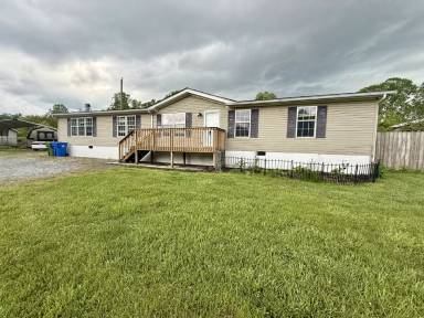 Main picture of 158 Fieldstone Dr