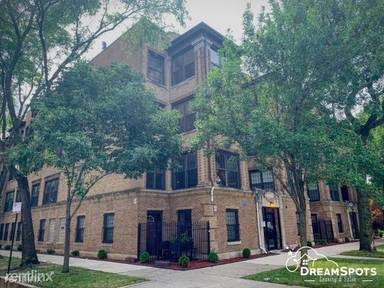 Main picture of 4209 S Michigan Ave