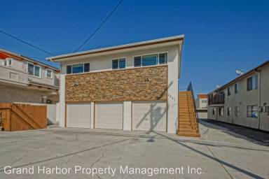 Main picture of 2307 Carnegie Ln