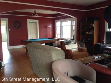 Main picture of 752 West St
