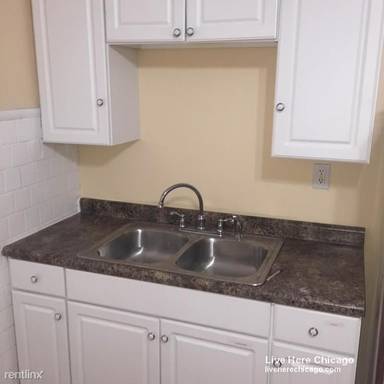 Main picture of 2425 N Racine Ave