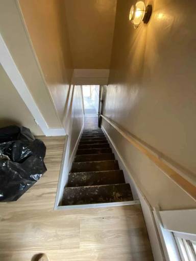 Main picture of 132 S 12th St