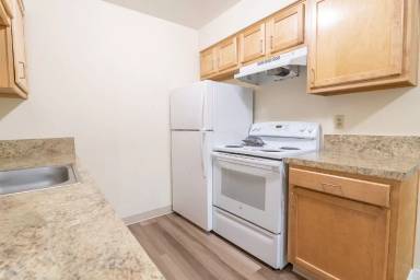 Main picture of 2232 SE Pine St