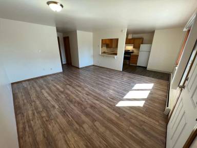 Main picture of 8055 Jewel Lake Rd