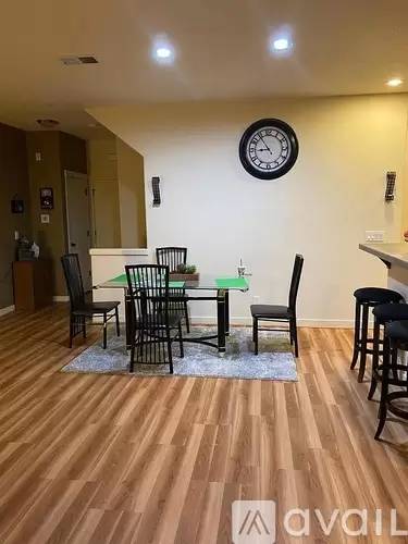 Main picture of 7954 NE Miriam Way