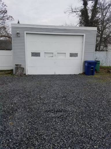 Main picture of 711 Bridgeboro St