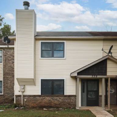 Main picture of 339 Autumn Ln