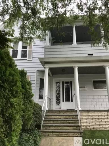 Main picture of 65 W Newell Ave