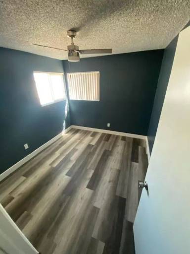 Main picture of 16524 Chestnut St