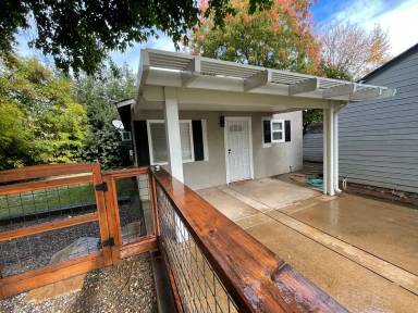 Main picture of 2647 Pope Ave