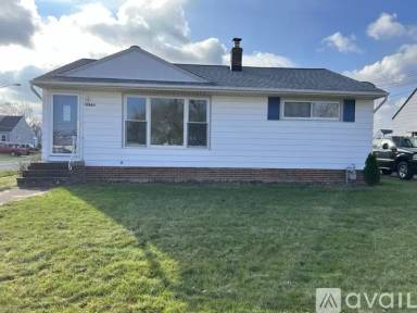 Main picture of 15843 Muskingum Blvd