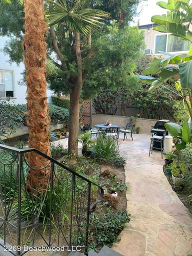 Main picture of 2269 N Beachwood Dr