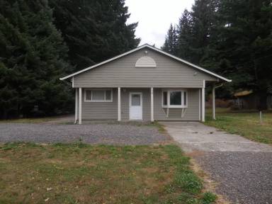 Main picture of 730 SE Forest Ln