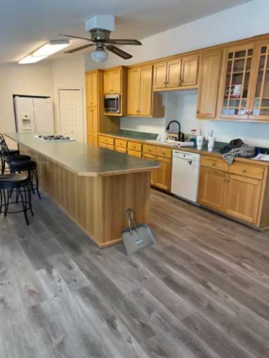 Main picture of 750 S 400 E