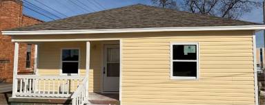 Main picture of 115 S 8th St