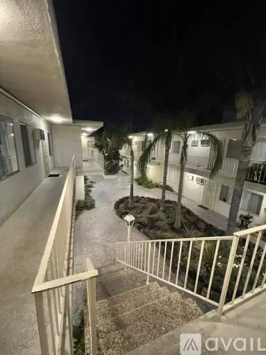 Main picture of 1712 N Kingsley Dr