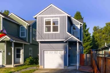 Main picture of 1313 SE 86th Ave