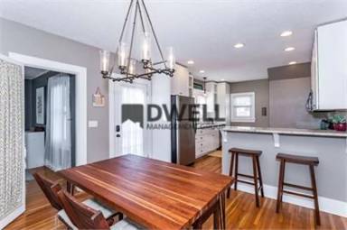 Main picture of 1128 2nd St NW
