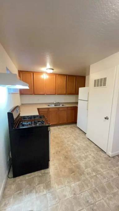 Main picture of 421 SW Burgess St