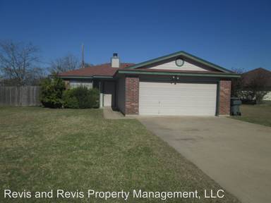 Main picture of 1305 Waterford Dr