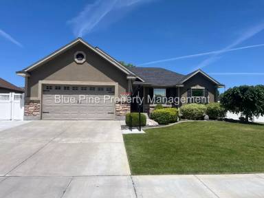 Main picture of 340 Chateau Dr