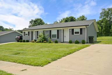 Main picture of 1314A Farmingdale Dr